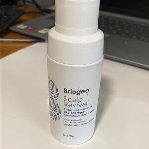 Briogeo Scalp Revival Charcoal + Biotin Dry Shampoo